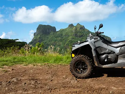 Quad ATV sur viewpoint Mount Popoti Bora Bora