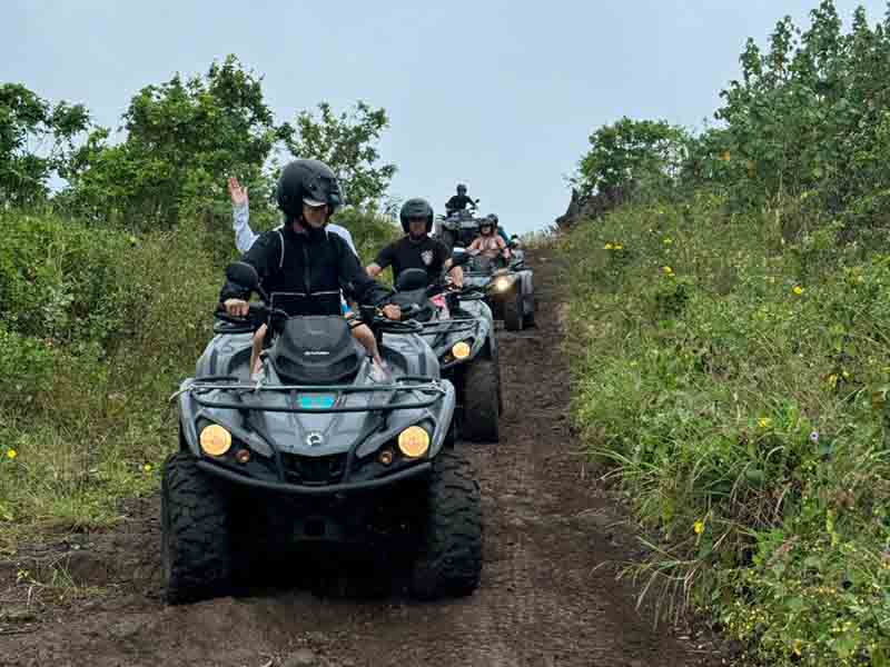 bora-bora-quad-atv-safari-tours-polynesie